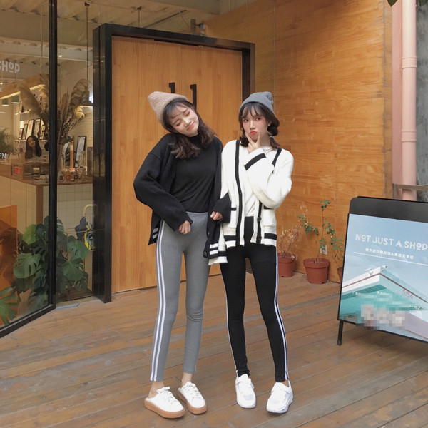 Γυναικεία αθλητική σφήνα με γκρι και μαύρη επένδυση