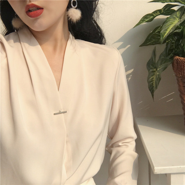 Stílusos női ing V-nyakkal, két színben