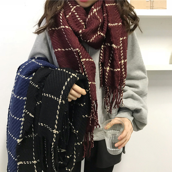 Női téli sál rojtokkal több színben