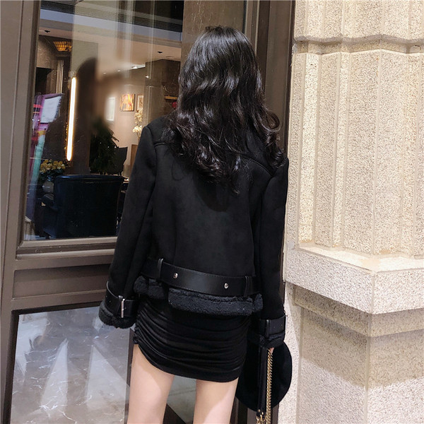 Jachetă de damă de ultimă oră, cu căptușeală moale și închidere laterală de culoare neagră