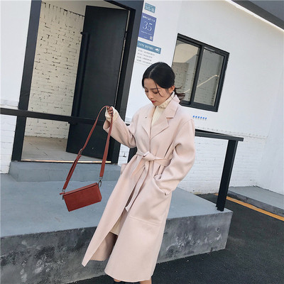 Stílusos női kabát hosszú modell zsebekkel, két színben