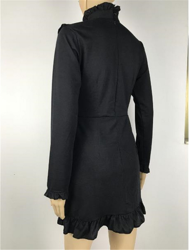 HIT Aktuális női ruha szabású modell fekete és rózsaszín színben