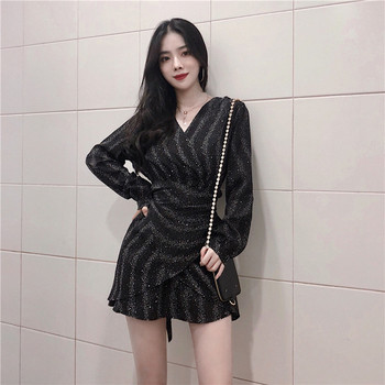 Stílusos női ruha hosszú ujjú fekete színben