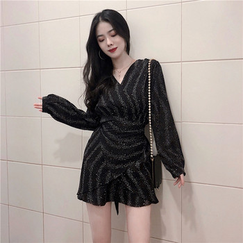 Stílusos női ruha hosszú ujjú fekete színben