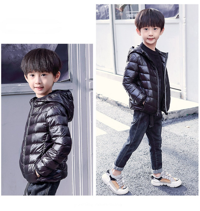 Gyermek rövid kabát fiúknak kék és fekete színben