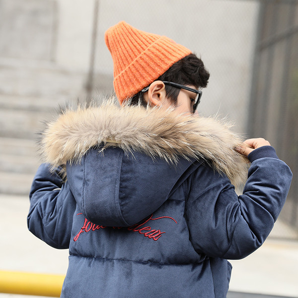 Gyerek modern kabát fiúknak több színben pehelyes