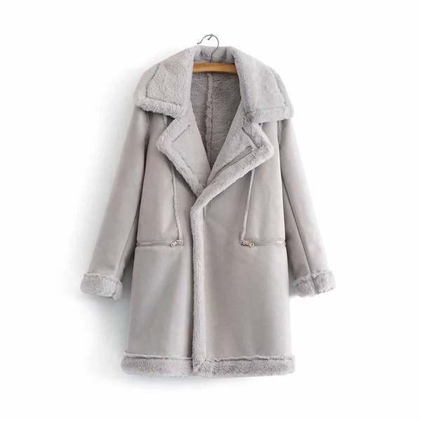 Aktuális női télikabát puha béléssel, világos színekben