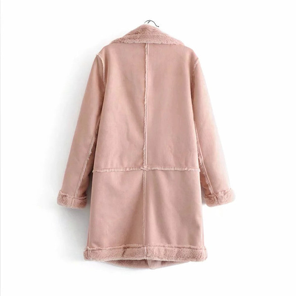 Aktuális női télikabát puha béléssel, világos színekben