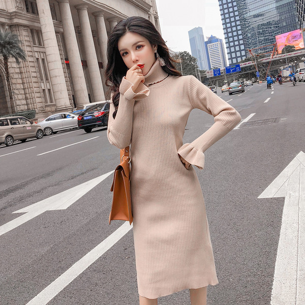 Modern hosszú női ruha két színben