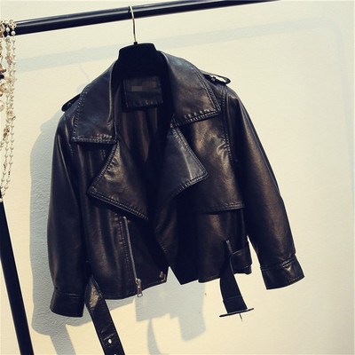 ÚJ Aktuális női kabát eco bőrből rövid modell fekete és piros színben