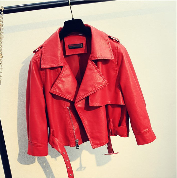 ÚJ Aktuális női kabát eco bőrből rövid modell fekete és piros színben