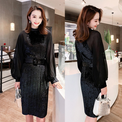 Stílusos női ruha Karcsú modell átlátszó ujjakkal, fekete színben