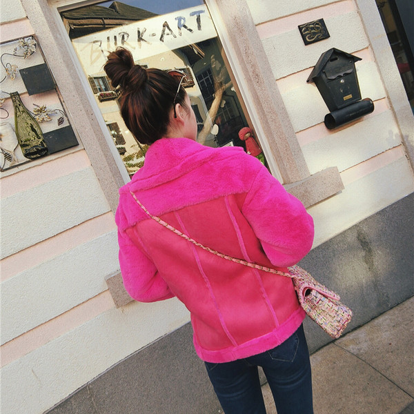 Aktuális női kabát meleg béléssel, két színben