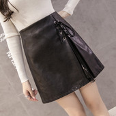 Női bőr szoknya nyakkendővel