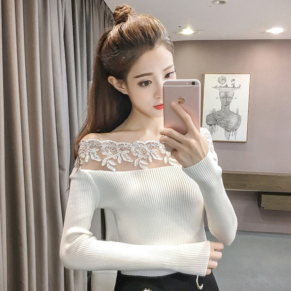 Stílusos női blúz csipke nyakkivágással