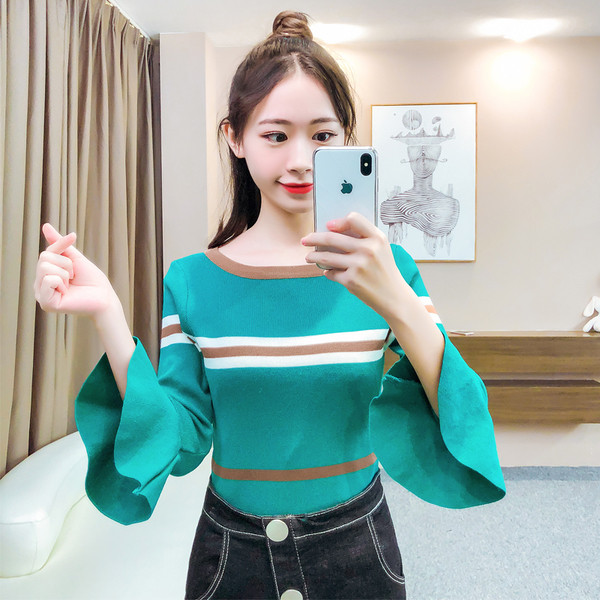 Modern női blúz lótusz ujjal