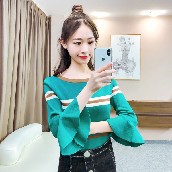 Modern női blúz lótusz ujjal