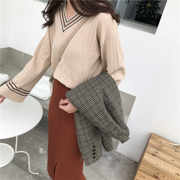 Bézs színű női blúz lótusz ujjakkal