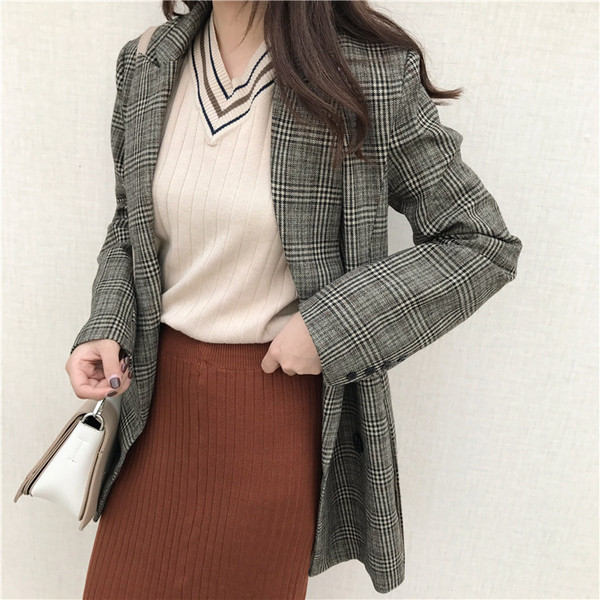 Bézs színű női blúz lótusz ujjakkal