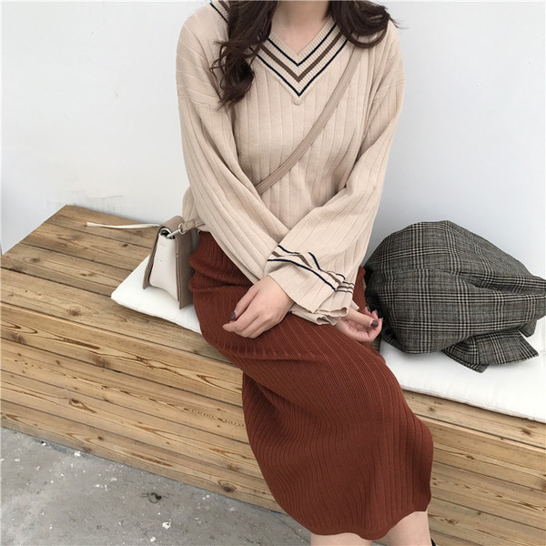 Bézs színű női blúz lótusz ujjakkal