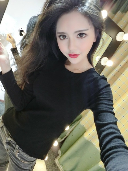 Hátul megkötős női blúz