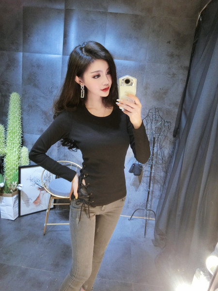 Modern női blúz fekete színben