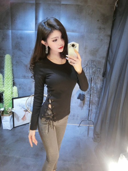 Modern női blúz fekete színben