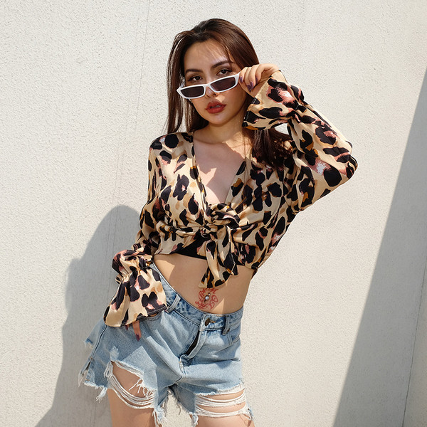 Női extravagáns leopárd blúz