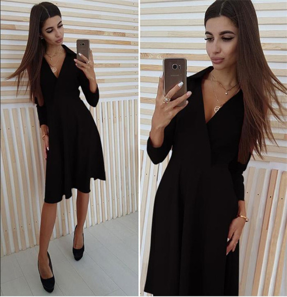 Модерна дамска рокля разкроен модел в сив ,черен и червен цвят 