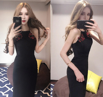 Модерна дамска рокля с тънки презрамки и флорална бродерия в черен цвят