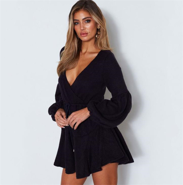 Ежедневна дамска рокля разкроен модел и V-образно деколте в няколко цвята 