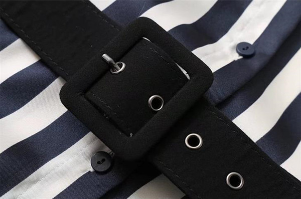 Modern női csíkos ing típusú övvel