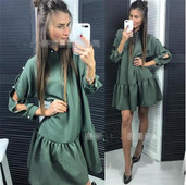 Модерна дамска рокля разкроен модел с декоративни перли в няколко цвята 