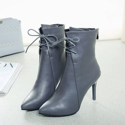 Γυναικείες μπότες με λεπτό τακο΄υνι και κορδόνια σε τρία χρώματα