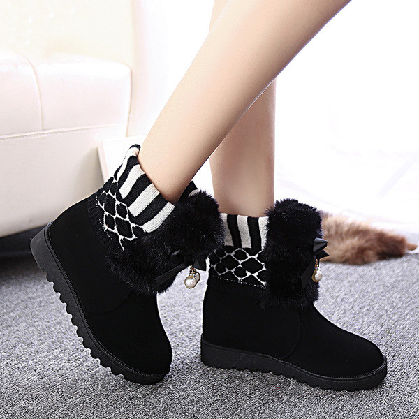 Ежедневни дамски боти с пух и панделка в черен и кафяв цвят