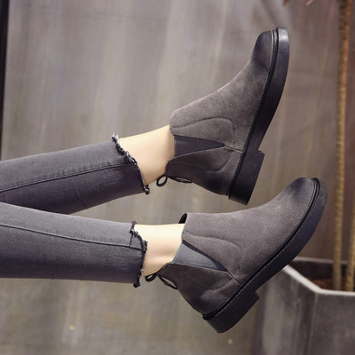 Casual γυναικείες μπότες σε οικολογικό σουέτ σε μαύρο και γκρι χρώμα