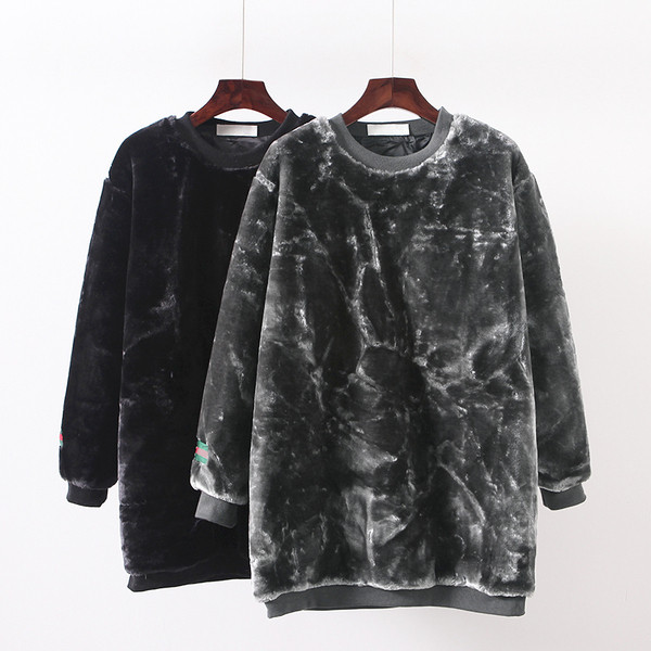 Зимен дамски пуловер дълъг модел от кадифе в няколко цвята 