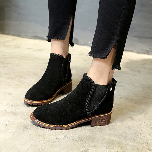 Ежедневни дамски боти от еко велур в бежов и черен цвят