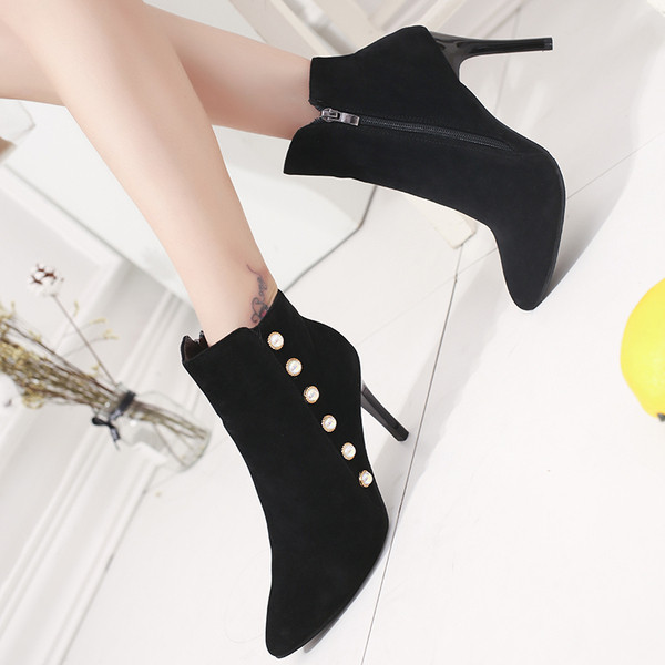 Стилни дамски боти с висок ток и перли в два цвята