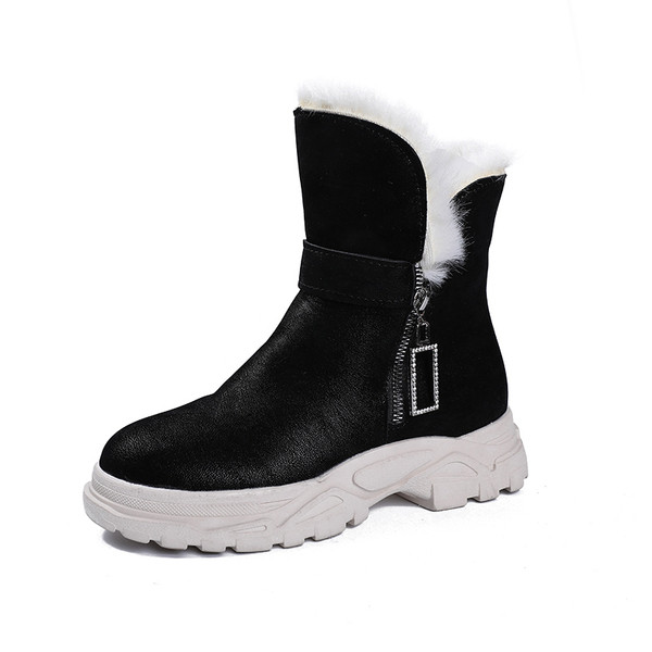 Модерни дамски боти за есента и зимата в два цвята