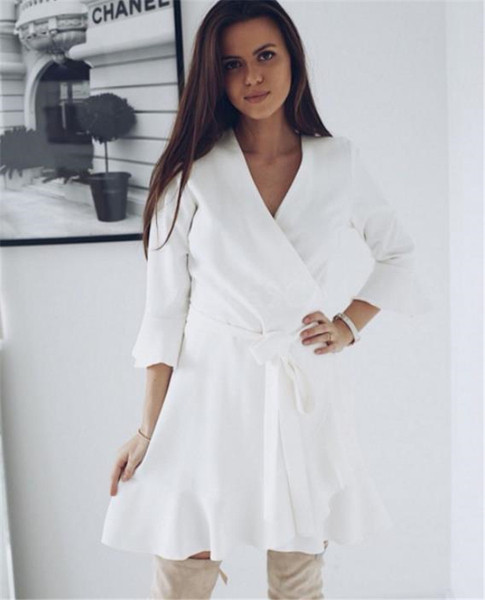 Finom női ruha V-nyakú és lótusz ujjú három színben