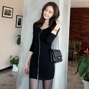 Къса дамска рокля с цип в черен цвят