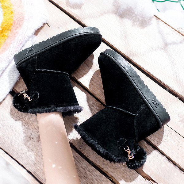 Дамски зимни боти с пух и метална звезда в два цвята