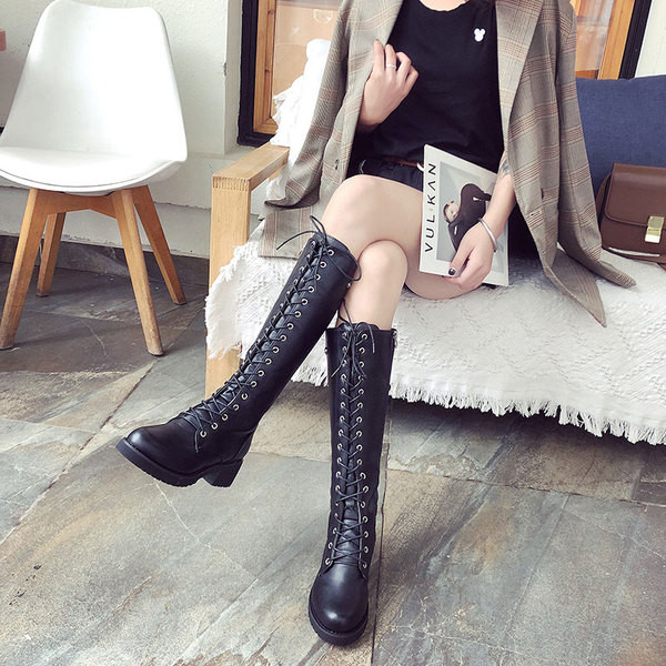 Дамски ботуши от еко кожа в черен цвят - три модела