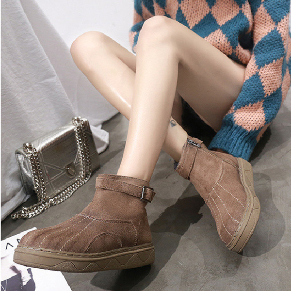 Удобни дамски боти за зимата в черен и кафяв цвят