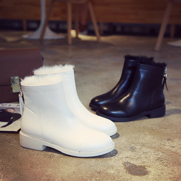 Изчистени дамски боти за зимата от еко кожа в два цвята