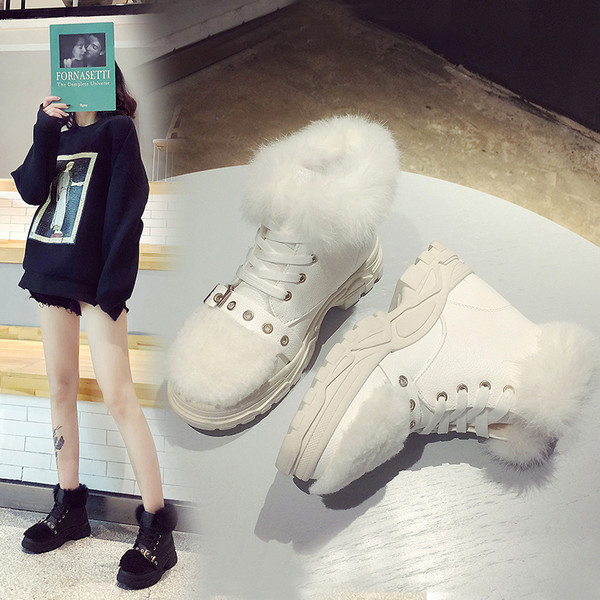 Зимни дамски кецове с пух в черен и бял цвят