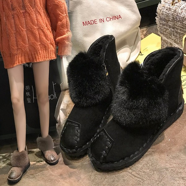 ÚJ modern női csizma télre, fekete és barna pehelyszínnel