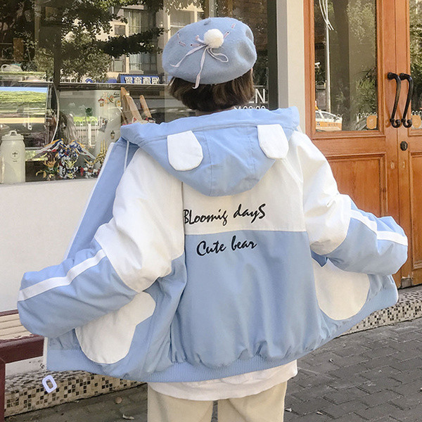 Női téli kabát 3D elemekkel, zöld, kék és rózsaszín színben