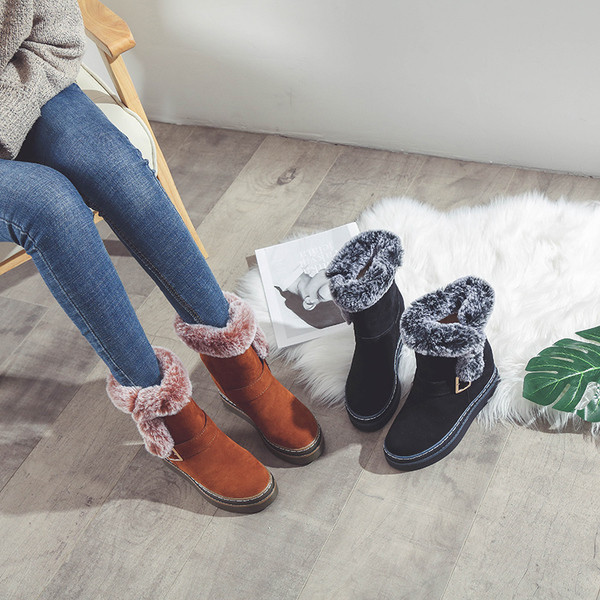 Зимни дамски боти в кафяв и черен цвят с пух